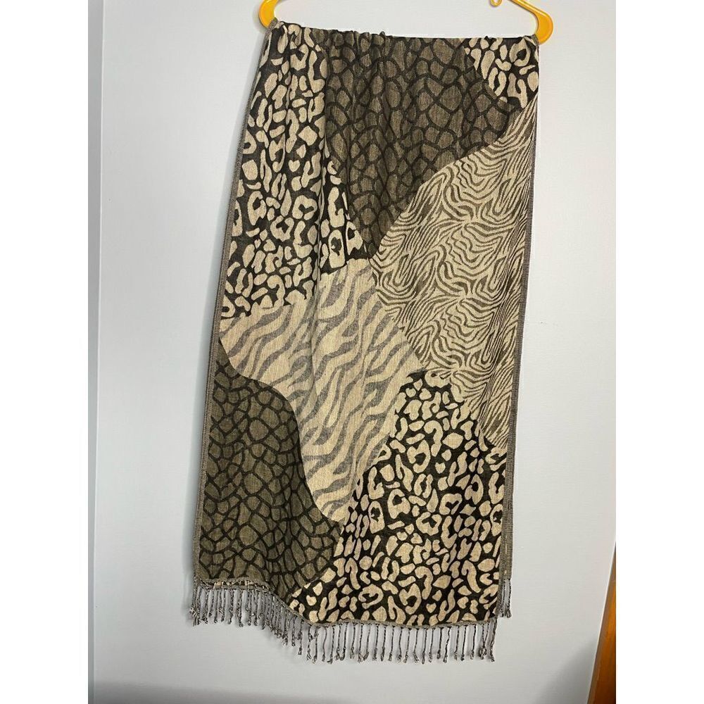 Leopard Animal Print Rectangular Acrylic Scarf - Picture 4 of 4